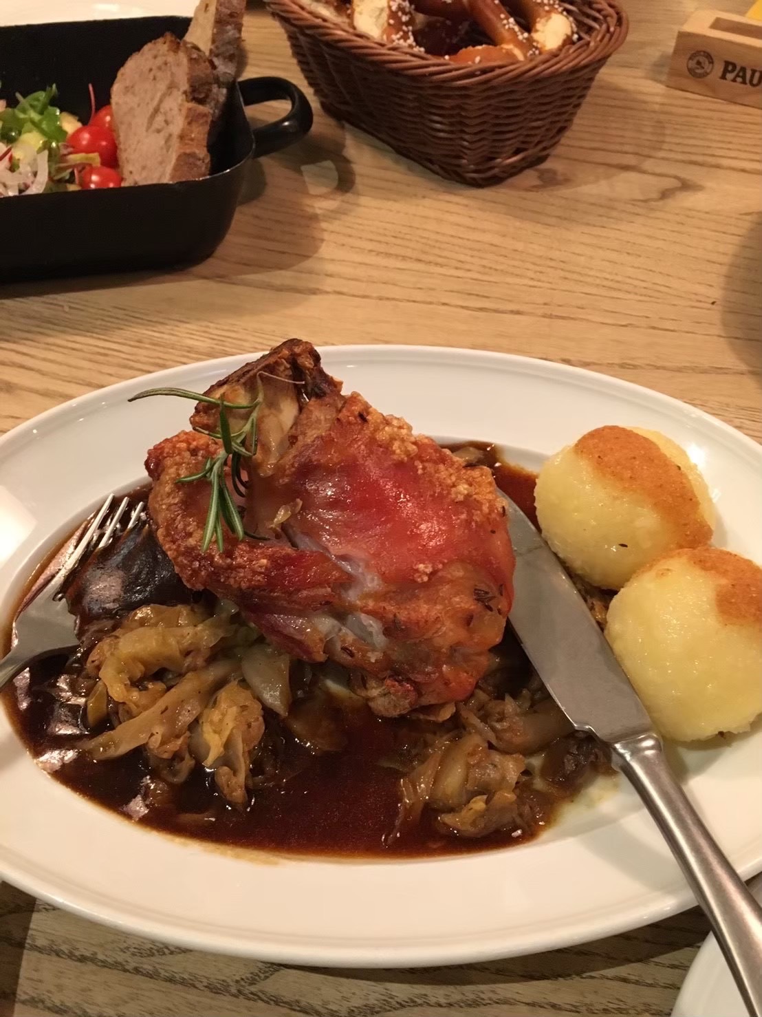 シュバインスハクセとクネーデル